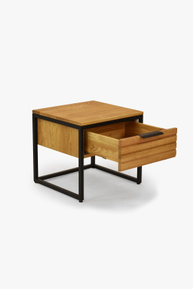 Eiche Nachttisch Verona mit schwarzen Metallbeinen, massiv